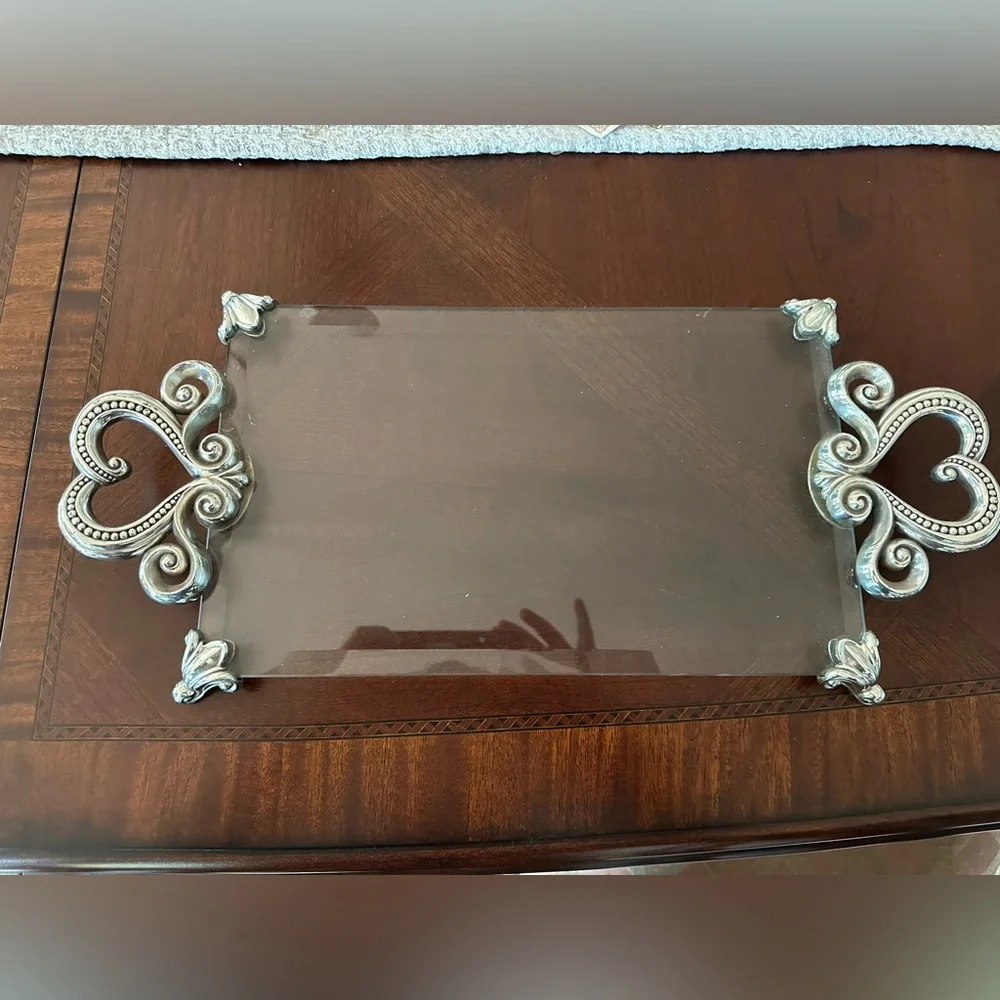 VINTAGE BRIGHTON MARIE ANTOINETTE SILVER HEART BEVELED GLASS VANITY TRAY VGUC